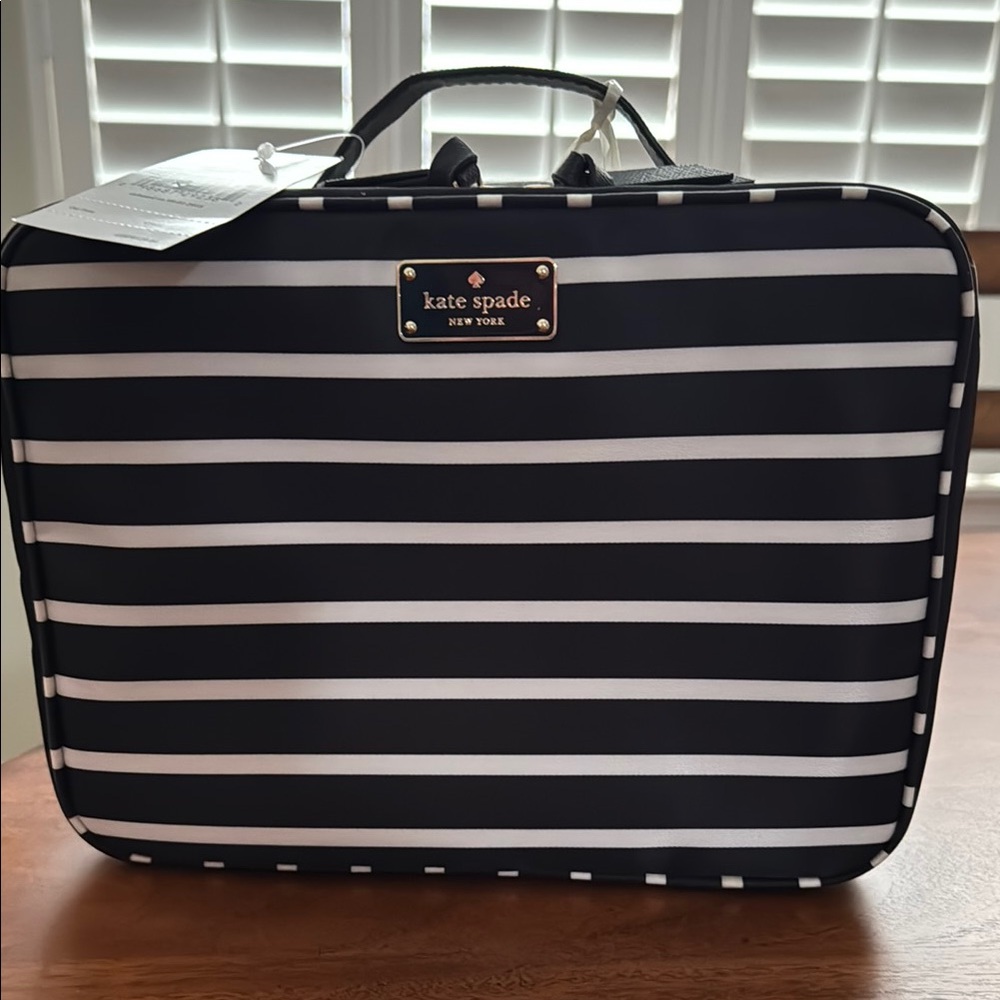 NWT Kate Spade Black and White Striped cosmetic/toiletries bag